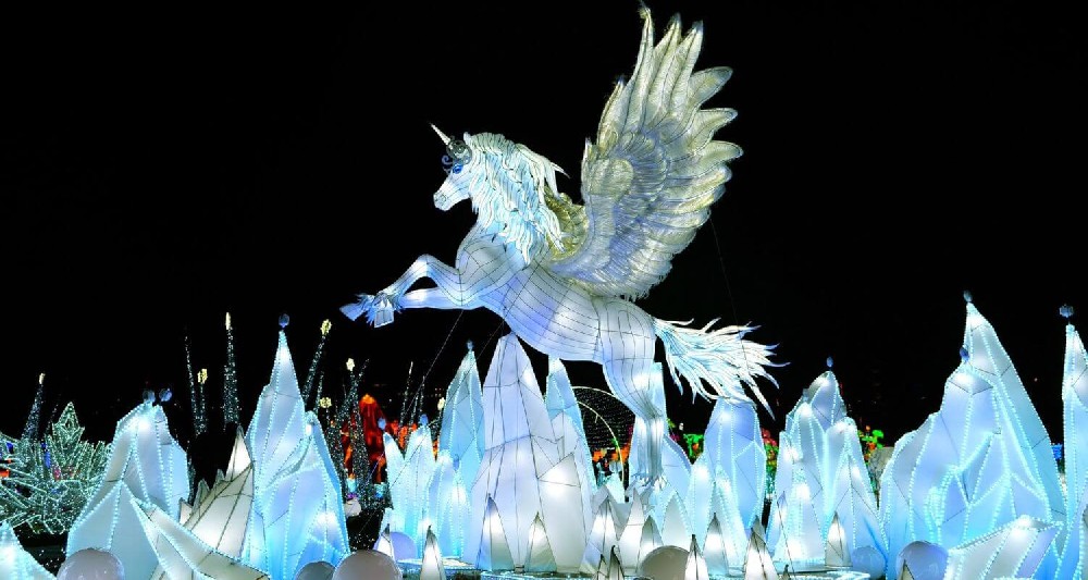 彩灯与民俗：从春节到中秋的光影故事